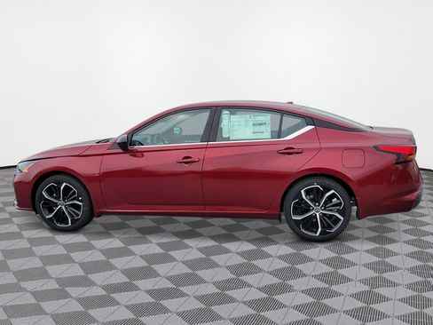 Certified 2025 Nissan Altima 2.5 SR w/ SR Premium Package FWD image 7