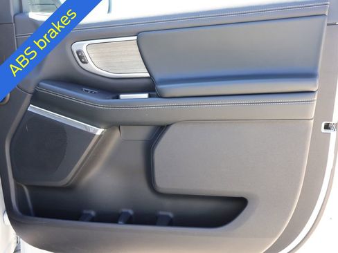 Certified 2025 Ford Expedition Max Platinum image 9