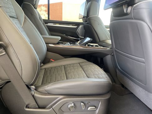 New 2026 Cadillac Escalade Platinum Sport AWD/4WD image 88