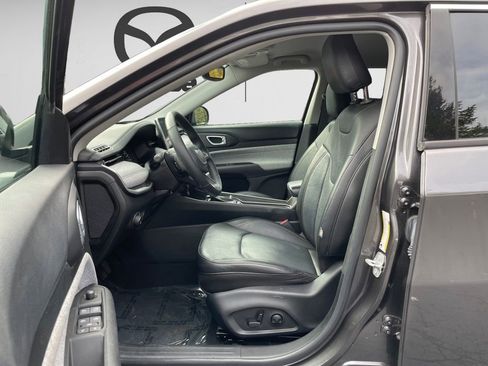 Used 2022 Jeep Compass Latitude image 9