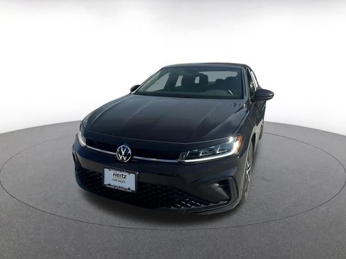 Used 2025 Volkswagen Jetta Sport image 7