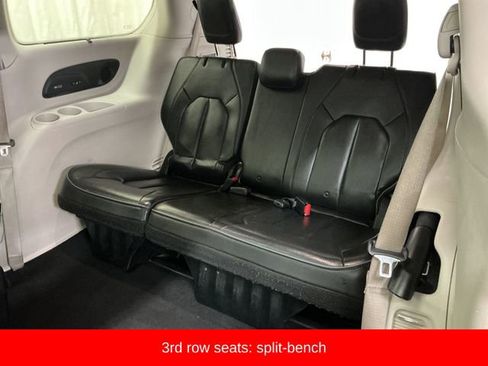 Used 2017 Chrysler Pacifica Limited w/ UConnect Theater Package image 39