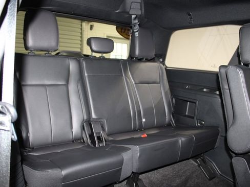 Used 2020 Ford Expedition XLT w/ Equipment Group 202A RWD image 35