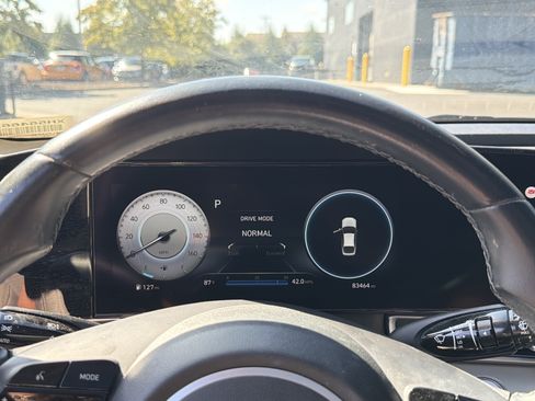 Used 2021 Hyundai Elantra Limited FWD image 18