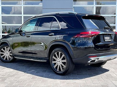 Used 2025 Mercedes-Benz GLE 450e 4MATIC image 12