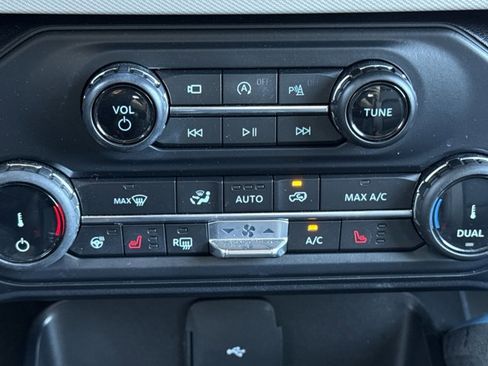 Used 2022 Ford Bronco Wildtrak AWD/4WD image 18