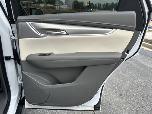 Certified 2023 Cadillac XT5 Premium Luxury w/ Technology Package image 16