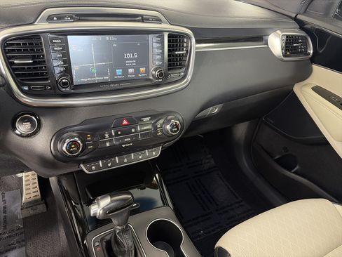 Used 2018 Kia Sorento SX AWD/4WD image 4