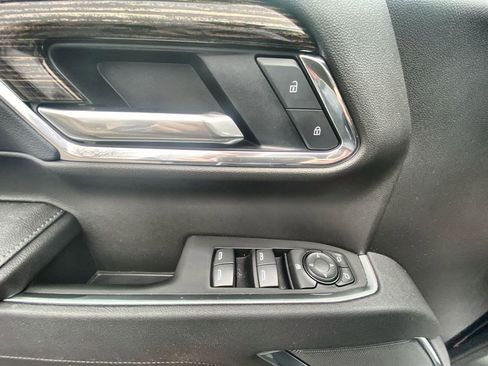 Certified 2025 GMC Sierra 1500 Elevation image 22