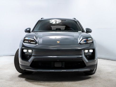New 2026 Porsche Macan 4 Electric AWD/4WD image 10