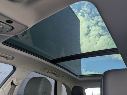 Certified 2024 Audi Q5 e Premium Plus w/ Premium Plus Package image 21