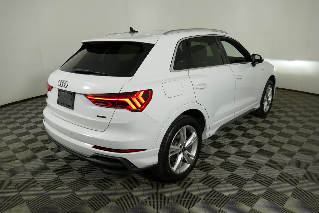 Used 2023 Audi Q3 2.0T Premium Plus w/ Premium Plus Package AWD/4WD image 3