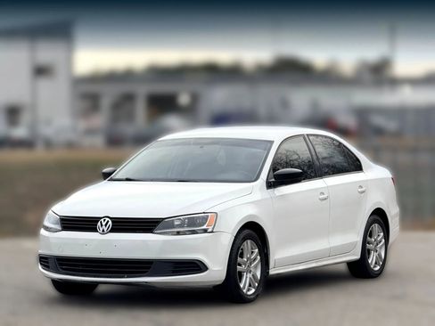 Used 2013 Volkswagen Jetta S image 6