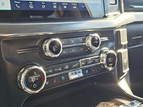 Used 2021 Ford F150 Lariat w/ Equipment Group 502A High image 25