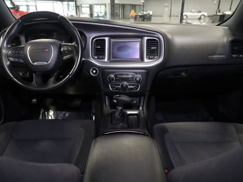 Used 2018 Dodge Charger SXT w/ Blacktop Package RWD image 23