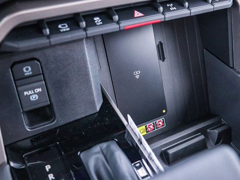 New 2026 Toyota Tundra Limited AWD/4WD image 27