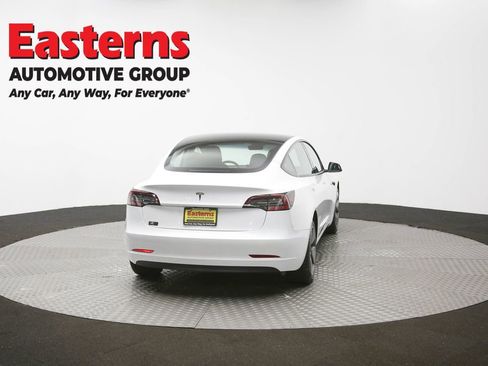 Used 2023 Tesla Model 3 Standard Range image 31