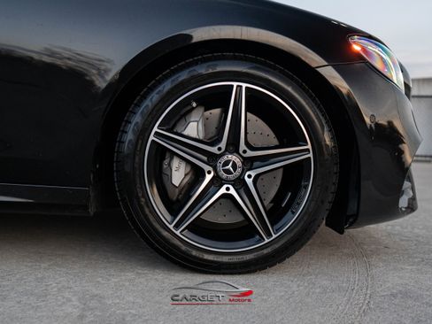 Used 2018 Mercedes-Benz E 300 image 9