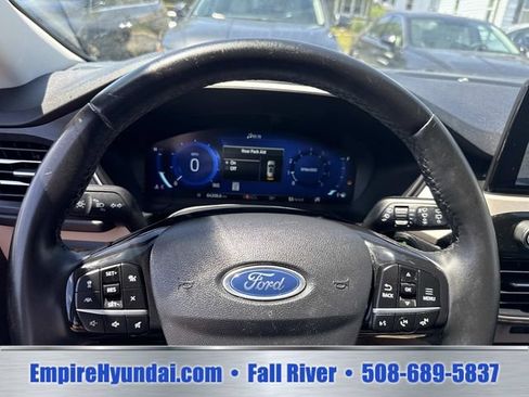 Used 2021 Ford Escape SEL w/ Technology Package AWD/4WD image 29
