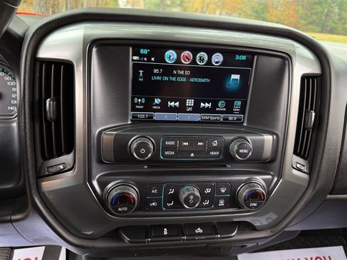 Used 2019 Chevrolet Silverado 1500 LT w/ All Star Edition image 54