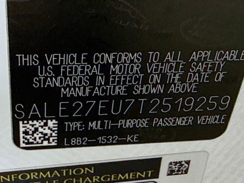 New 2026 Land Rover Defender 110 X-Dynamic SE AWD/4WD image 34