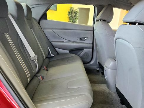 Used 2024 Hyundai Elantra SEL image 17