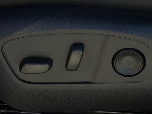 New 2026 Chevrolet Traverse RS image 24