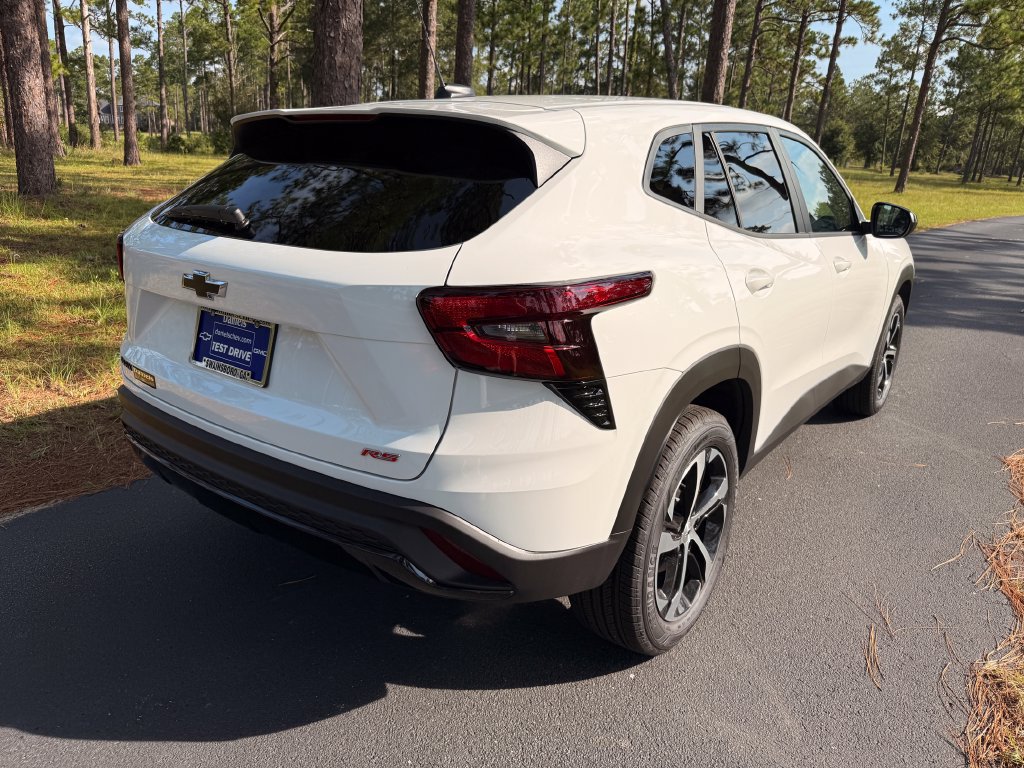 New 2026 Chevrolet Trax RS FWD image 5