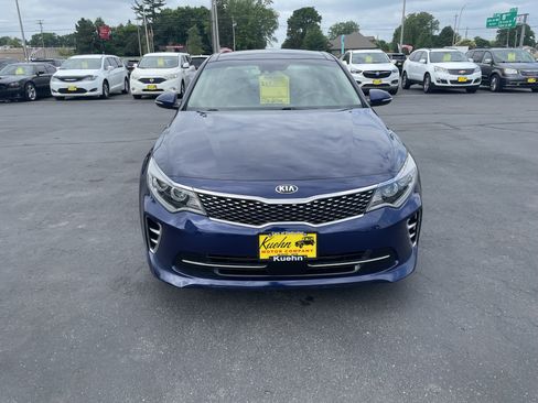 Used 2017 Kia Optima EX w/ Premium Package FWD image 3