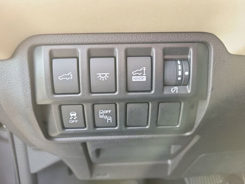 Used 2020 Subaru Ascent Limited w/ Technology Package image 32