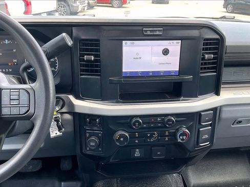 Used 2025 Ford F350 XL w/ FX4 Off-Road Package AWD/4WD image 7