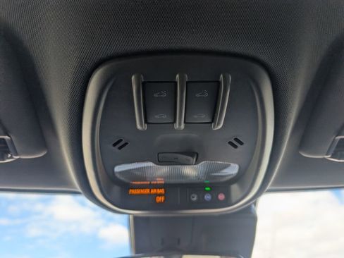 New 2026 Chevrolet Trax RS w/ Sunroof Package image 20