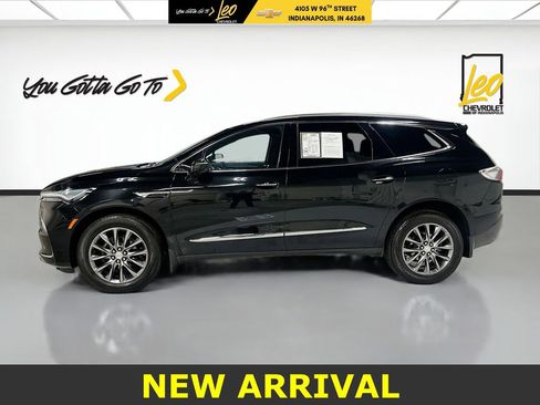 Used 2023 Buick Enclave Premium image 8