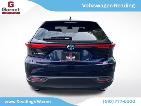 Used 2023 Toyota Venza LE AWD/4WD image 4
