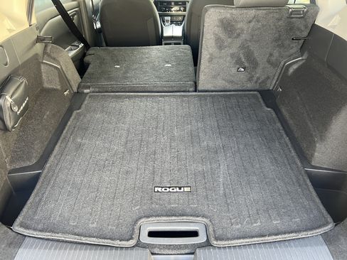 Used 2025 Nissan Rogue SV AWD/4WD image 17