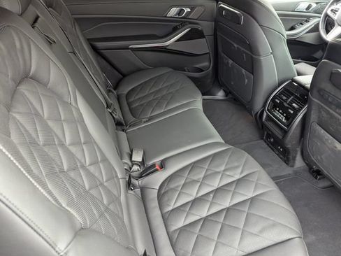 Used 2026 BMW X7 xDrive40i w/ M Sport Package AWD/4WD image 14