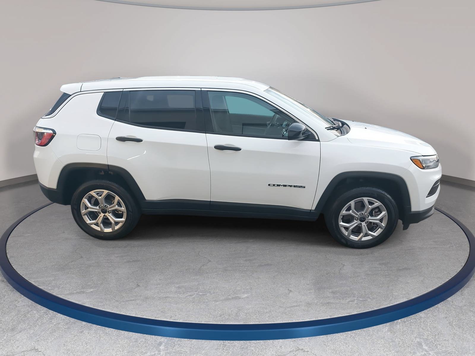 Used 2025 Jeep Compass Sport AWD/4WD image 4