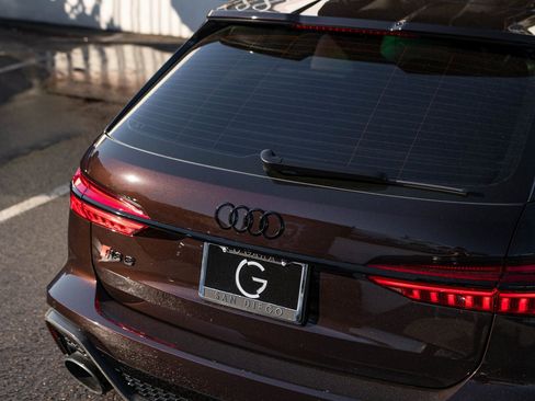 Used 2023 Audi RS 6 w/ Carbon Optic Package image 9