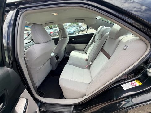Used 2014 Toyota Camry LE FWD image 49