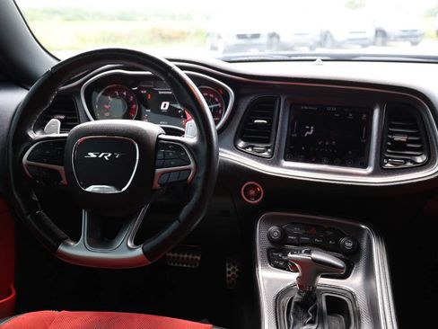 Used 2017 Dodge Challenger SRT Hellcat RWD image 22