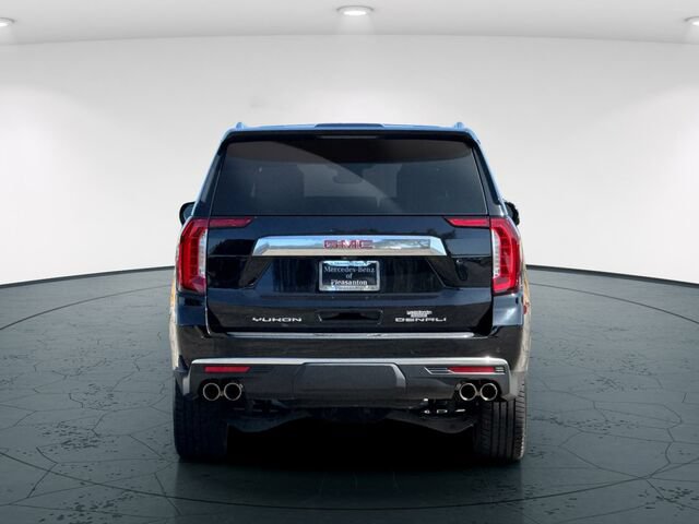 Used 2023 GMC Yukon XL Denali w/ Denali Reserve Package AWD/4WD image 5