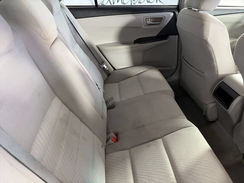 Used 2015 Toyota Camry LE FWD image 23
