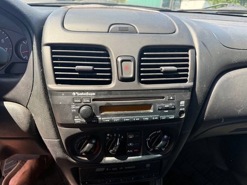 Used 2005 Nissan Sentra 1.8 S w/ (J01) Sunroof Pkg FWD image 22