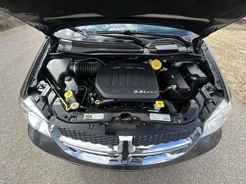 Used 2018 Dodge Grand Caravan SXT FWD image 26
