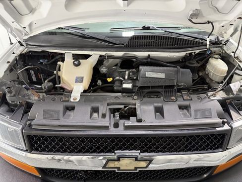 Used 2016 Chevrolet Express 3500 LT w/ LT Preferred Equipment Group image 19