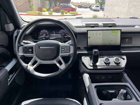 Used 2023 Land Rover Defender 130 SE AWD/4WD image 18
