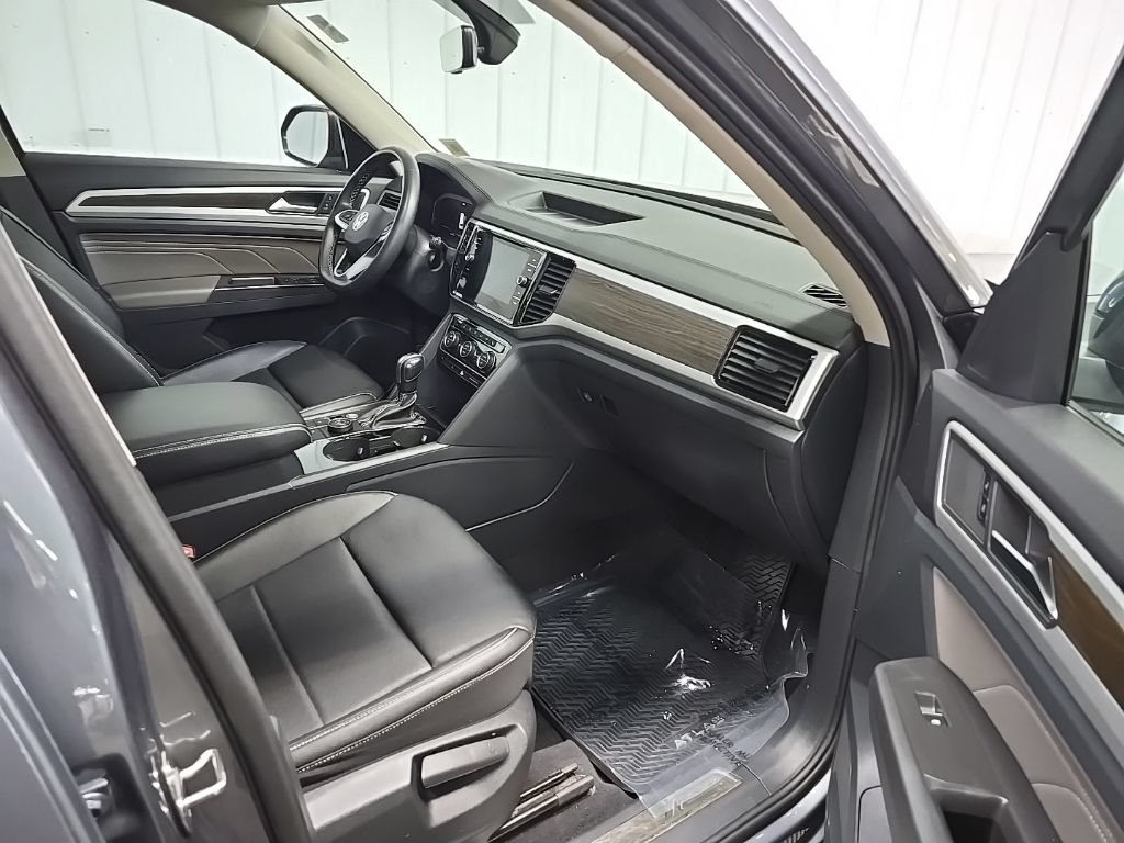 Used 2022 Volkswagen Atlas SE AWD/4WD image 16