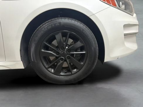 Used 2016 Kia Optima LX FWD image 25