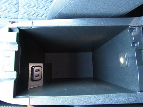 Used 2022 Chevrolet Equinox LT image 24