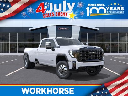 New 2026 GMC Sierra 3500 Denali Ultimate w/ LPO, Black Badging Package